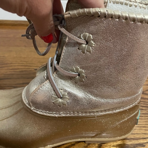 Jack Rogers Ladies Classic Gold Rain Boots Size 7 - Picture 4 of 10